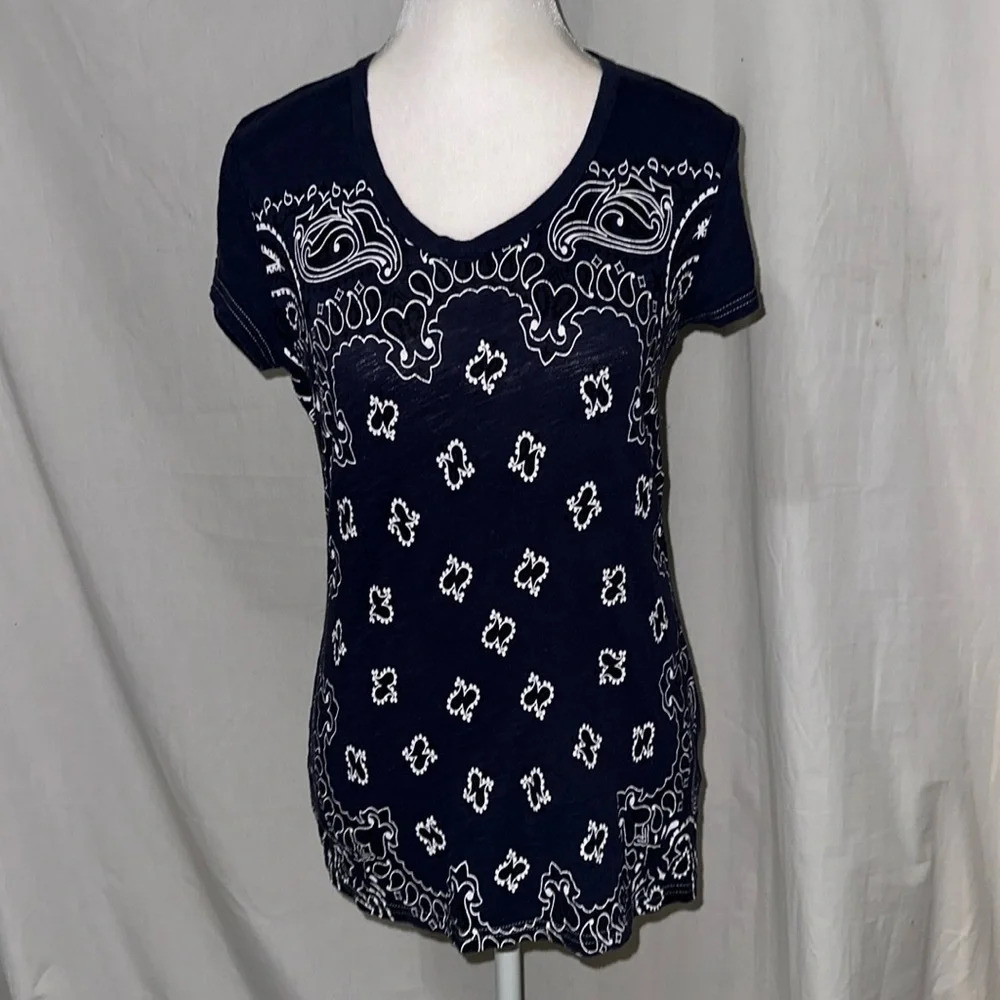 dark blue & white bandana print Ariat shirt size small